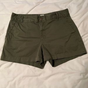 GAP Olive green shorts